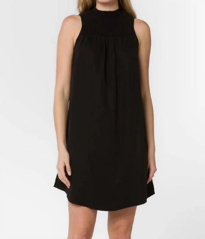 Nettie Shift Dress In Black Knitted unclassified dresses